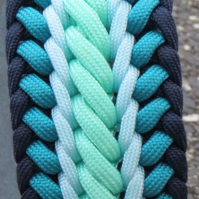 Hundehalsband mit Knoten "Keystone" Größe 21-30cm